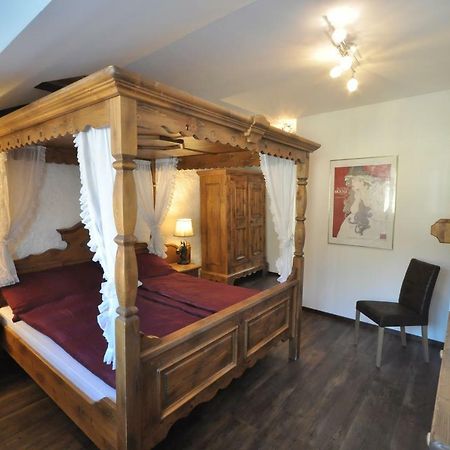 B&B Zum Rossli Zunzgen Luaran gambar