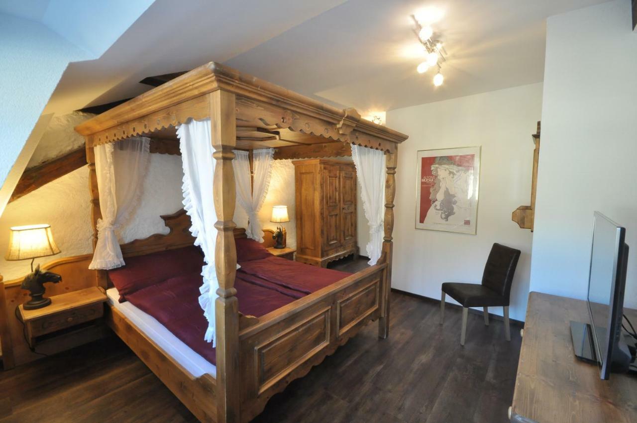 B&B Zum Rossli Zunzgen Luaran gambar